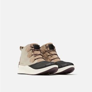 Like New Size 9 Taupe SOREL Waterproof OUT N ABOUT™ III CLASSIC BOOT